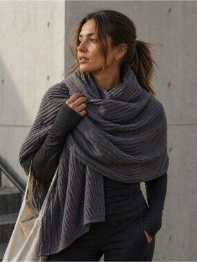 Lululemon Vinyasa Blanket Large Scarf Gray Ribbed OS Minimalist Athleisure Wrap
